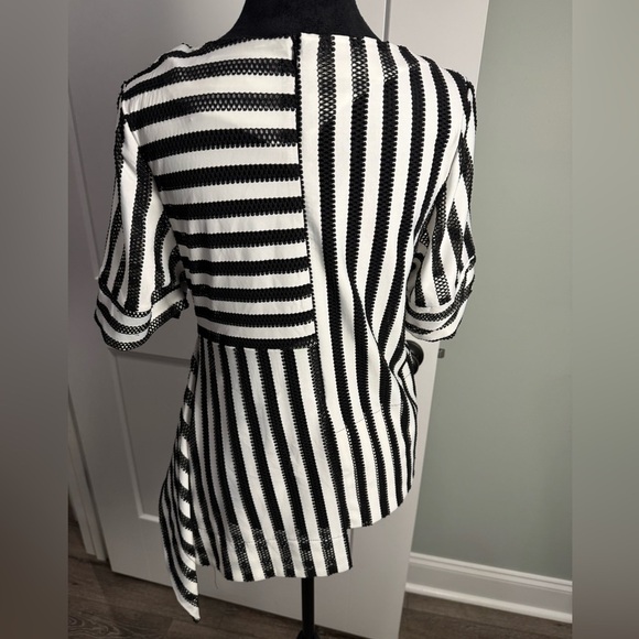 GRACIA Black Asymmetrical Blouse Zip Back Size Statement Top stripe - Picture 3 of 6